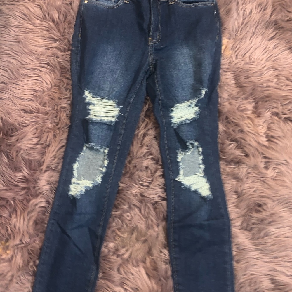 Dark was destroyed skinny jeans